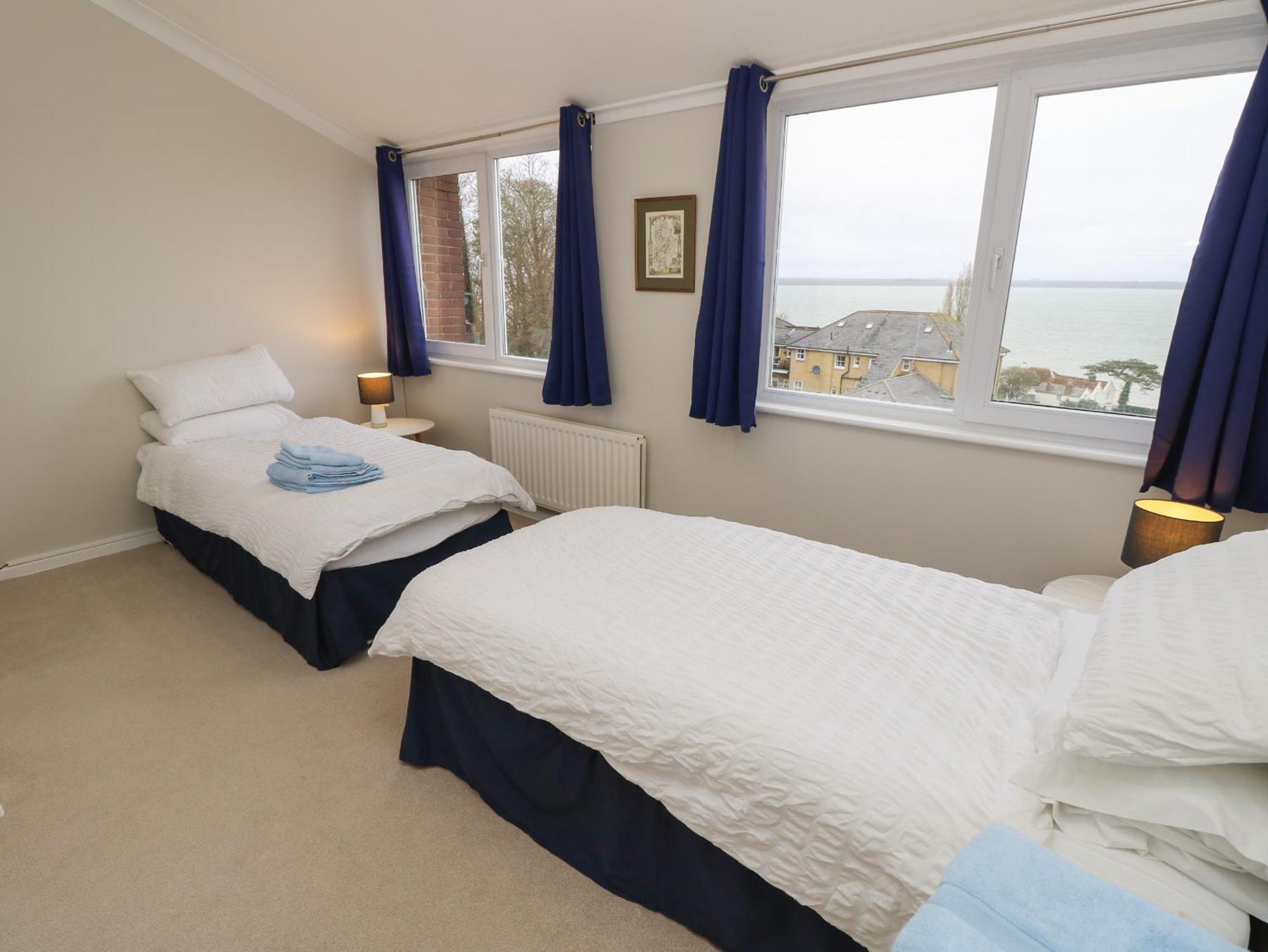 High Tide Villa Cowes  Dış mekan fotoğraf